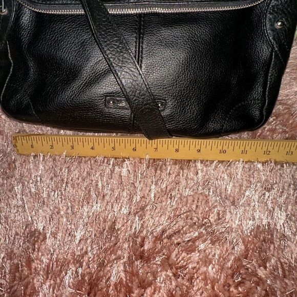 B Makowsky black heavy pebble leather zip fold over crossbody bag EUC - Picture 4 of 12